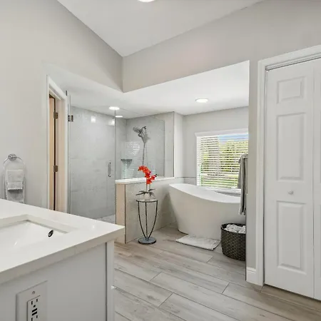 Lake House Westchase Area. Heated Pool Waterfront! Tampa Exterior foto