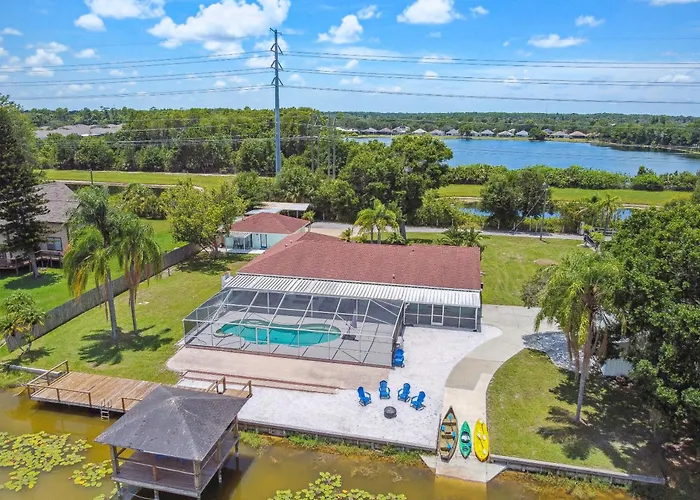 Lake House Westchase Area. Heated Pool Waterfront!