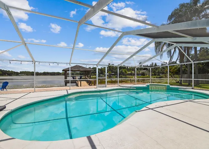 Lake House Westchase Area. Heated Pool Waterfront!
