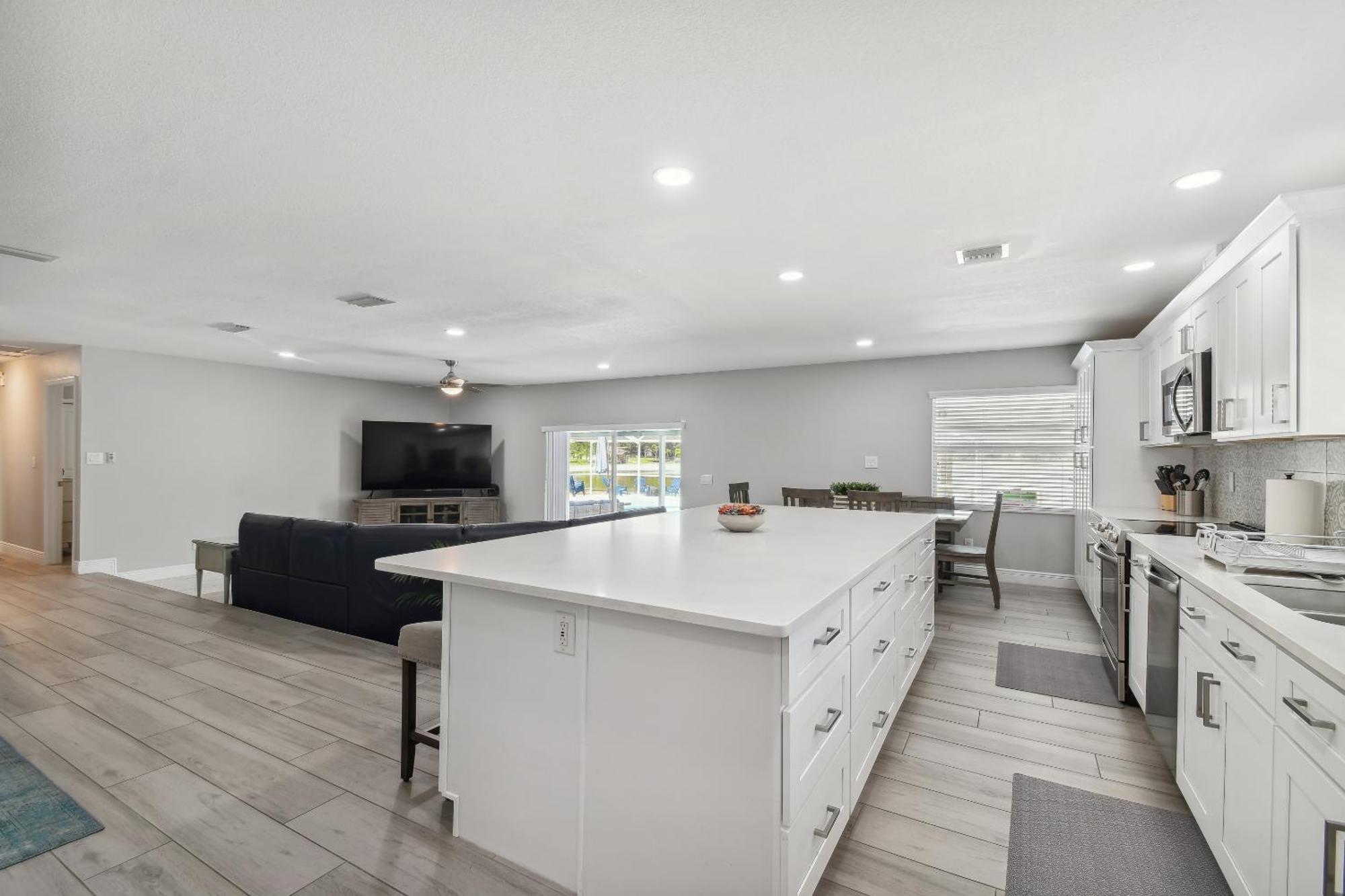 House Westchase Area. Heated Pool Waterfront! Ferienhaus Tampa