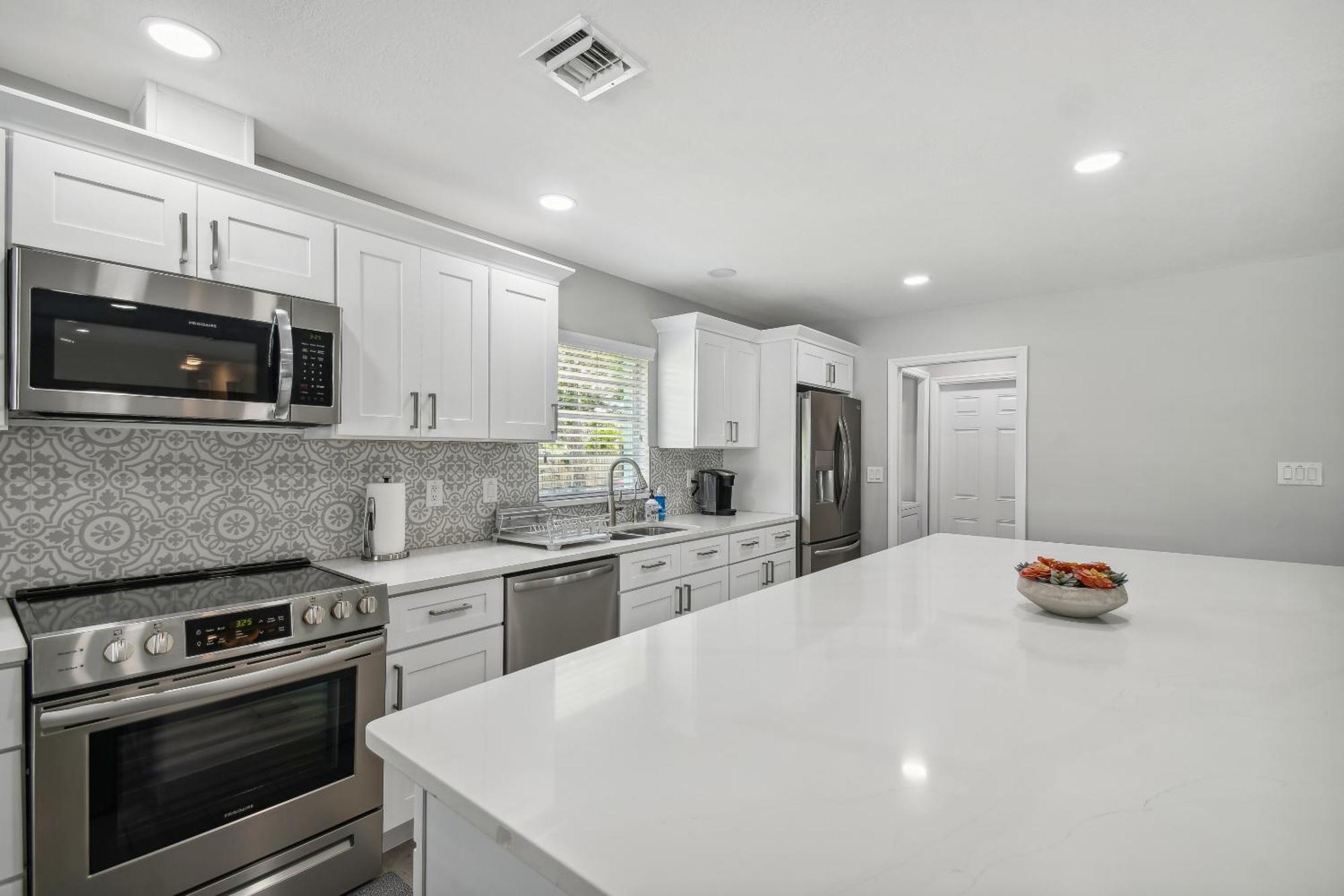 House Westchase Area. Heated Pool Waterfront! Ferienhaus