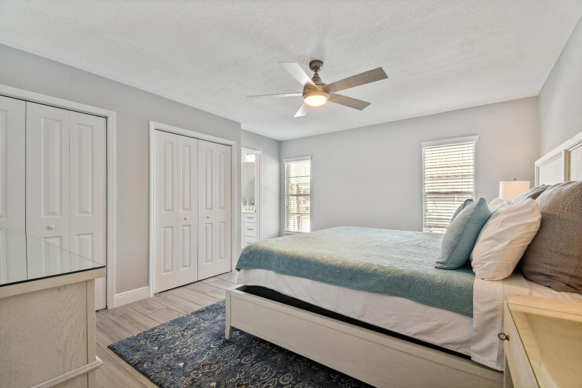 House Westchase Area. Heated Pool Waterfront!