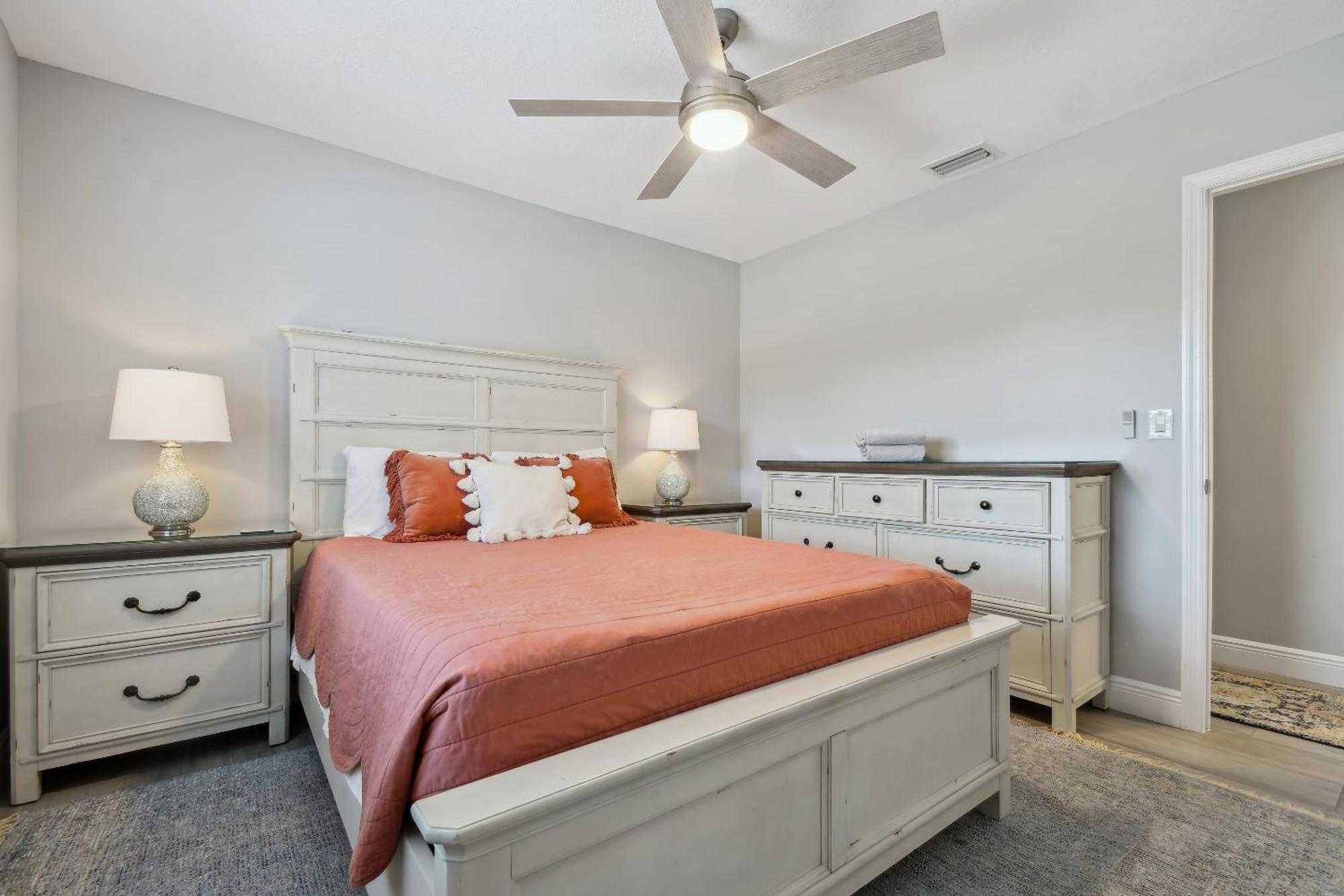 House Westchase Area. Heated Pool Waterfront! Сasa de vacaciones Tampa