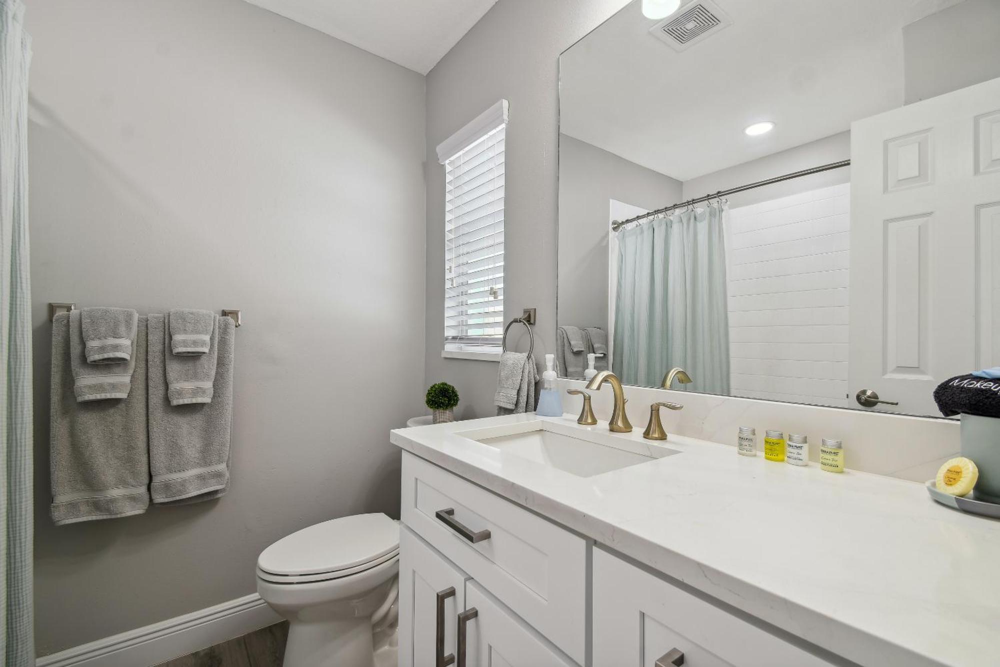 House Westchase Area. Heated Pool Waterfront! *