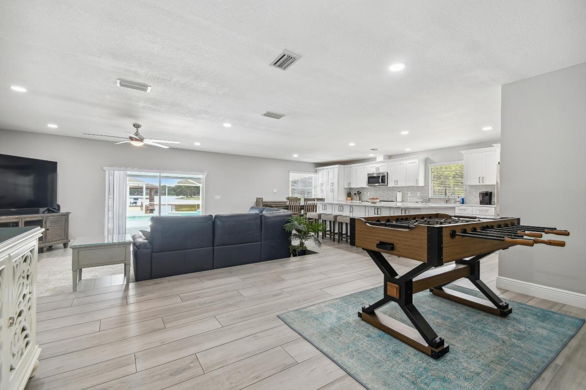 House Westchase Area. Heated Pool Waterfront! Сasa de vacaciones Tampa